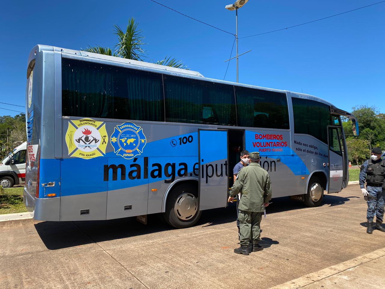Autobús entregado a Bomberos de Puerto Iguazú